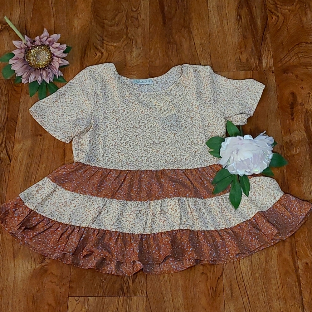 Paper Crane flowy floral top size S